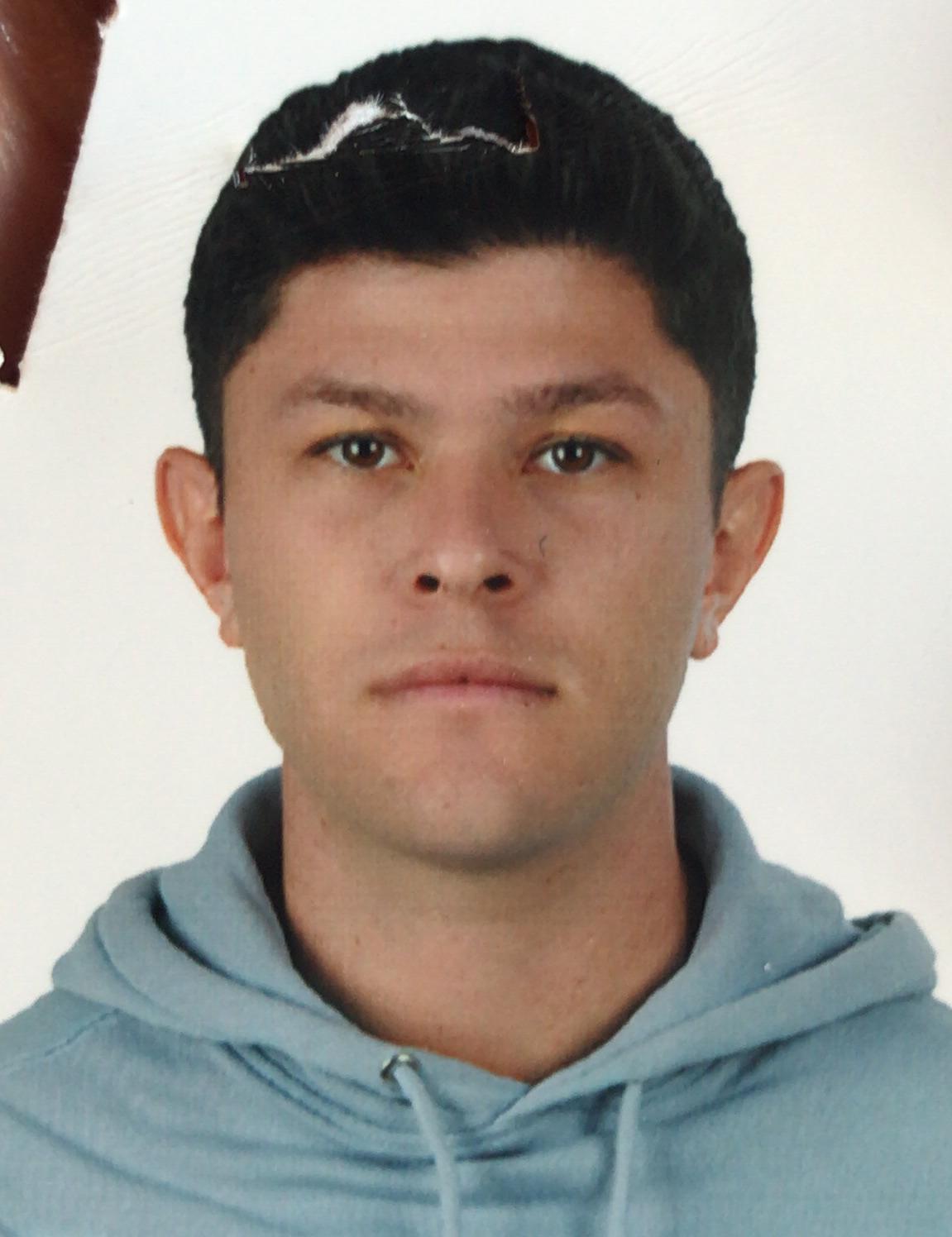 ALİ DİNLEYİCİ