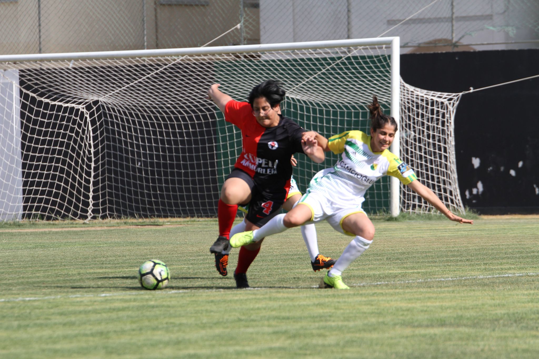 Kadın Futbol Şenliği finali Lefkoşa'da yapıldı