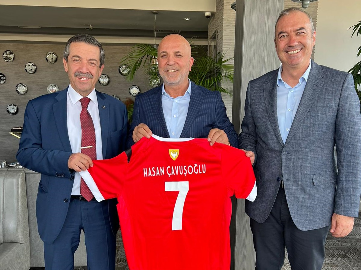 Başkan Sertoğlu, Alanyaspor Başkanı Çavuşoğlu ile görüştü